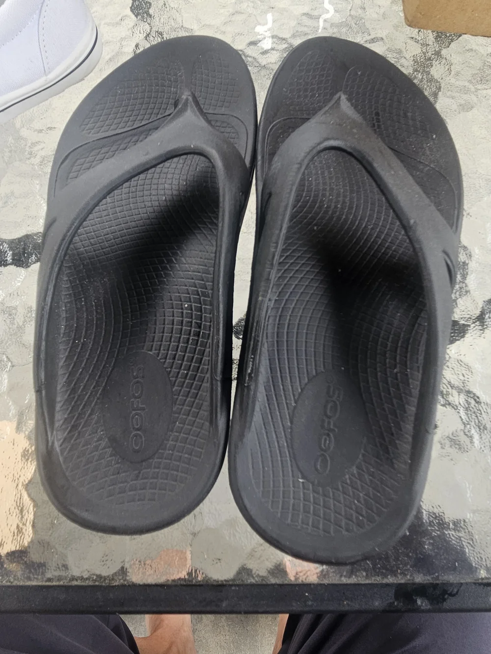 Oofos OOriginal Men’s Recovery Flip Flops - Black